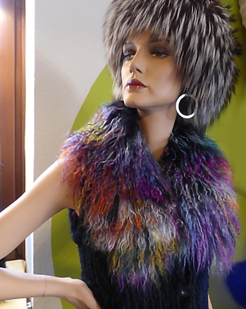 Kragen aus buntem Tibetlamm