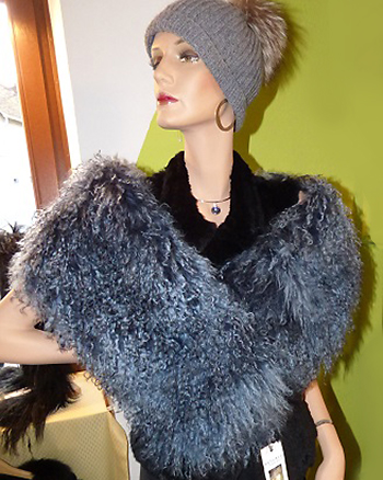 Stola aus Tibetlamm – blue mc